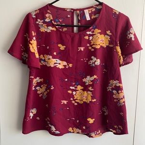 Xhilaration floral cropped blouse